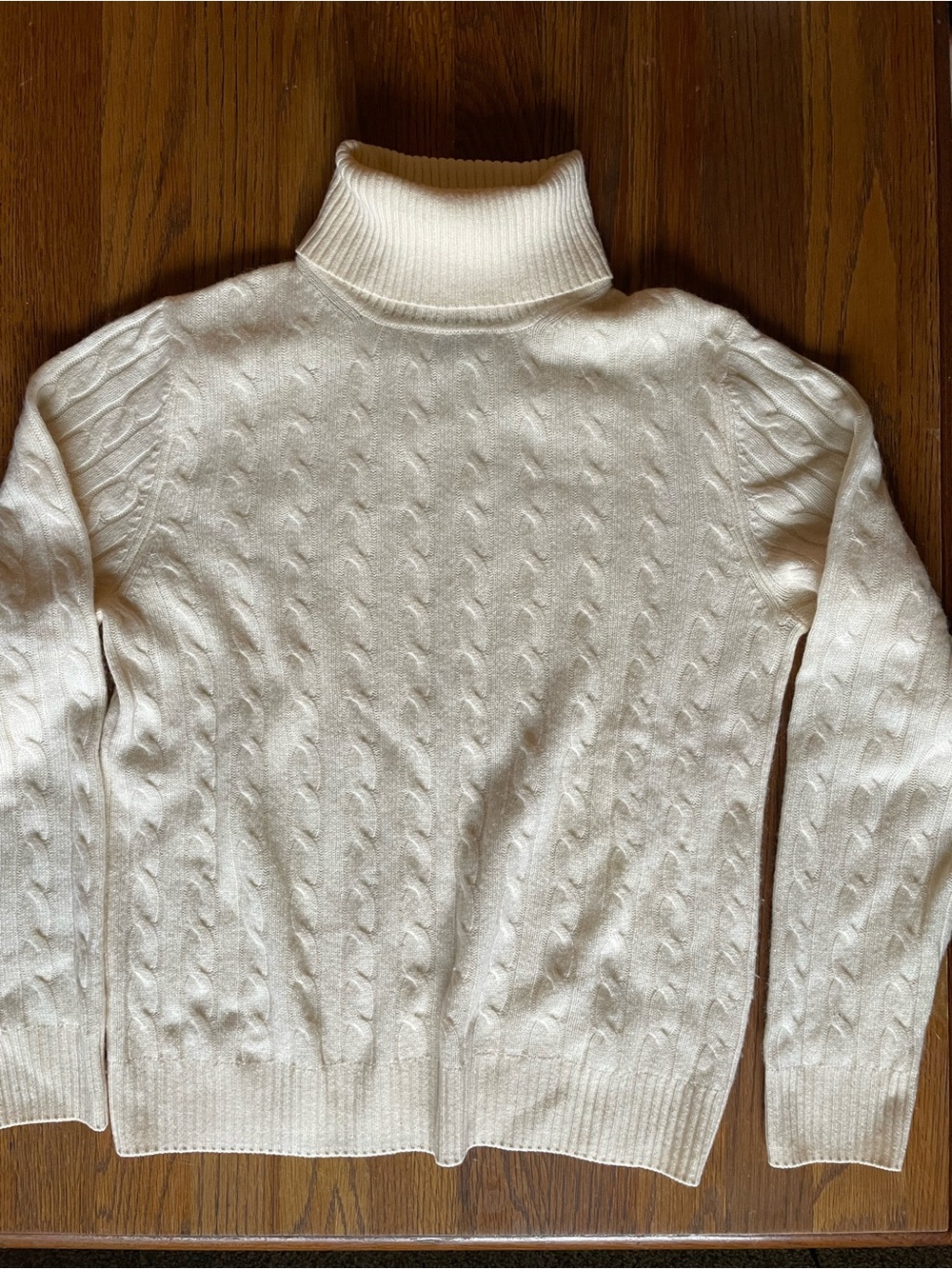 Women's Cream 2-ply cashmere Cable Knit Turtleneck Sweater